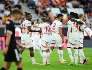 Okan Buruk yönetimindeki Galatasaray, Trencin karşısında oynadığı son hazırlık mücadelesini