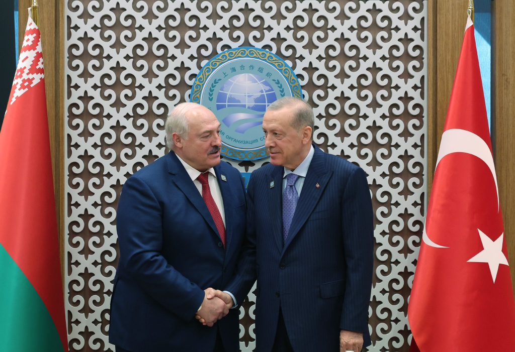 Cumhurbaşkanı Erdoğan'dan Liderlerle İkili Görüşme