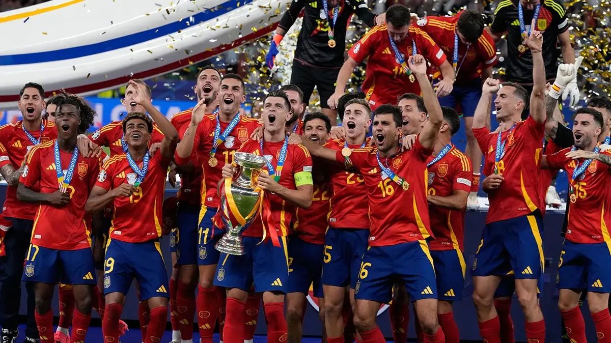 İspanya Avrupa Şampiyonu! İspanya İngiltere: 2-1 (Maç Özeti-Euro 2024 Final)