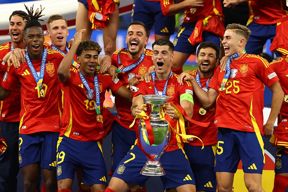 İspanya Avrupa Şampiyonu! İspanya İngiltere: 2-1 (Maç Özeti-Euro 2024 Final)