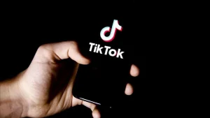 Son dönemde sosyal medyada “TikTok English or Spanish olayı” olarak