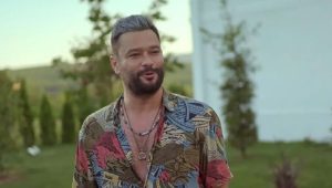 Televizyon ekranlarında izleyiciyle buluşmaya hazırlanan Yıldızlar da Kayar filmi, izleyicilerin