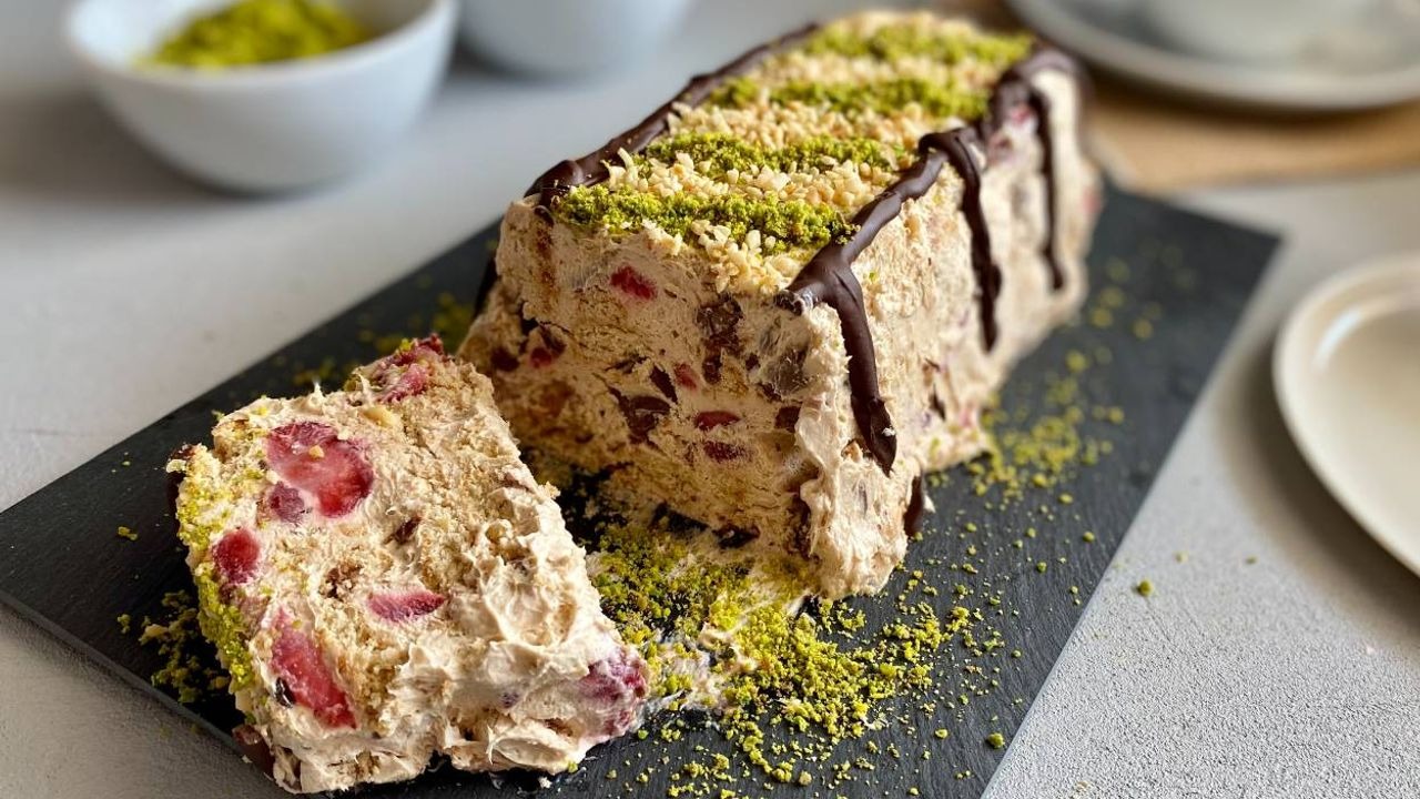 Gelinim Mutfakta Pratik Yaz Pastası Tarifi: Pratik Yaz Pastası Nasıl Yapılır?