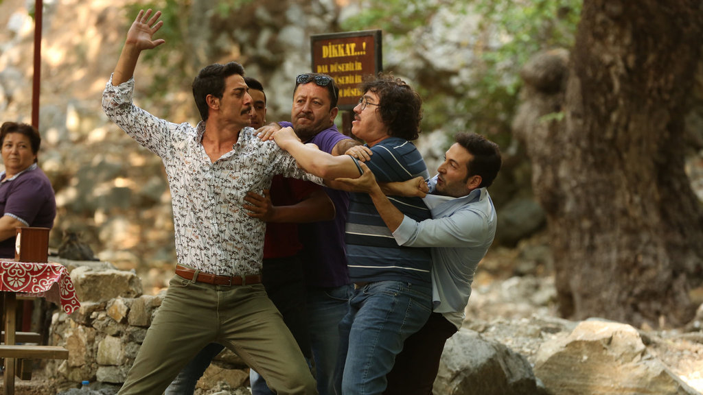 "Yol Arkadaşım" Filmi Star TV İzle! Yol Arkadaşım Filmin Fragmanı, Konusu (Hikayesi), Oyuncuları ve Çekim Mekanları