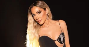 İzmir’in Çeşme ilçesinde sahne alacak olan Despina Vandi, sahnede bulunan