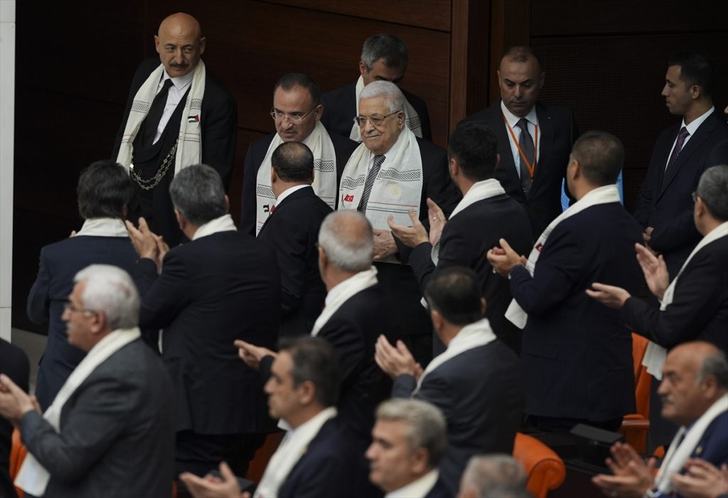 Abbas'ın TBMM'deki Konuşması Arap Basınında Geniş Yer Buldu