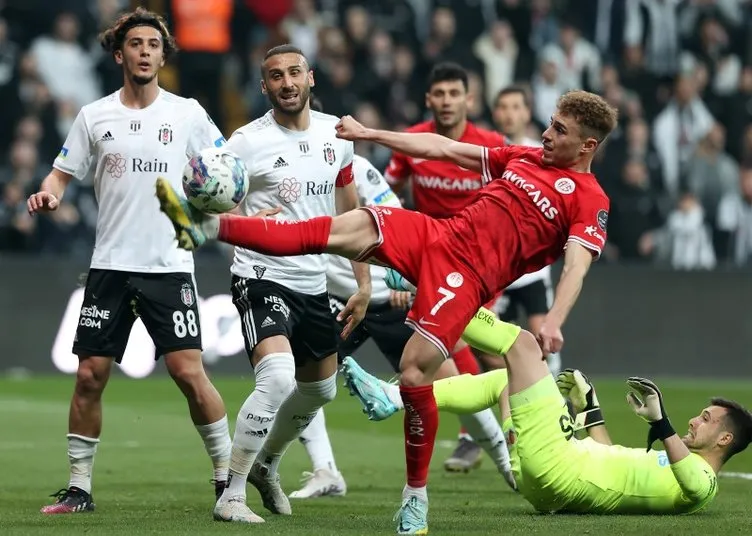 Beşiktaş-Antalyaspor Maçı Canlı Hangi Kanalda, Şifresiz mi, Nereden İzlenir?