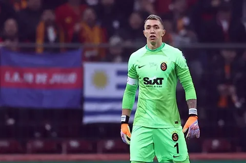 Fernando Muslera Biyografisi, Boyu Kilosu Kaç, Kaç Yaşında, Nereli, Hangi Takımlarda Oynadı? Galatasaray'ın Kalecisi Fernando Muslera Kimdir?