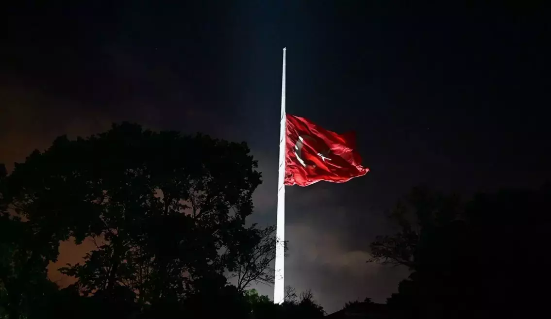 Milli yas nedir, anlamı nedir, kaç gün sürecek? Milli yas ne zaman hangi gün başlar, ne zaman bitecek, resmi tatil mi?