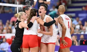 2024 Paris Olimpiyatları’nda Türkiye A Milli Kadın Voleybol Takımı, yarı