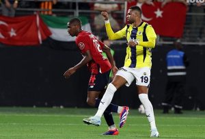 Şampiyonlar Ligi’nde play-off turuna kalmak isteyen Fenerbahçe, Fransa’nın Lille takımını