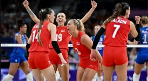 Paris 2024 Olimpiyat Oyunları‘nda heyecan doruk noktasına ulaşıyor. Kadınlar voleybol