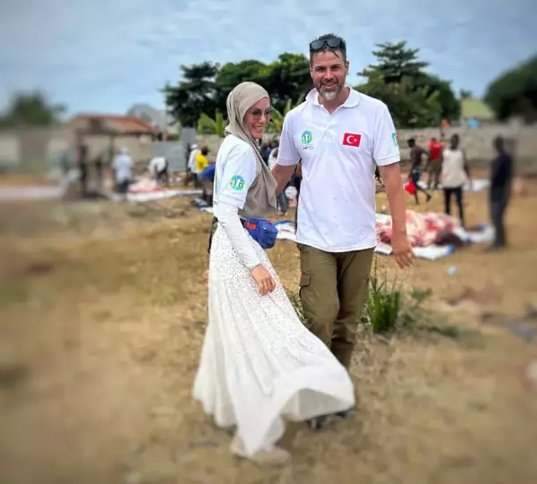 Gamze Özçelik'ten Eşi Reshad Strik'i "Beyim Diye Demiyorum, Çok Yeteneklidir!" Sözleriyle Övdü