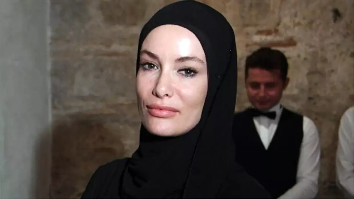 Reshad Strik'ten Gamze Özçelik'e Romantik Kutlama: "Hatunum Benim" Notuyla Paylaştı! Gamze Özçelik Kimdir?