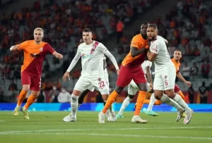 2023-2024 sezonunu 102 puanla rekor kırarak şampiyon olarak tamamlayan Galatasaray,