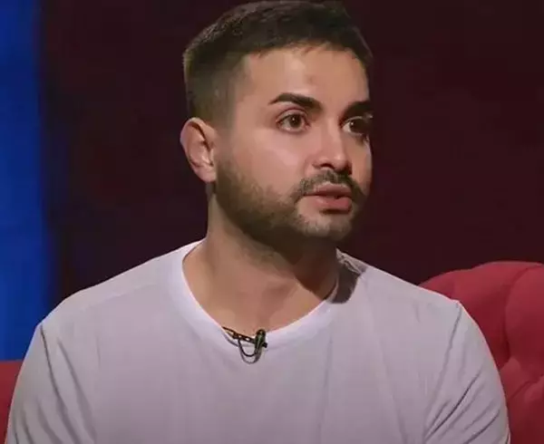 Kadir Ezildi'den Babasına Sert Tepki: "Adımı Anmasın, Benim İçin Ölmüştür"