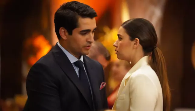 Star TV ekranlarında her hafta Cuma akşamları izleyiciyle buluşan ve