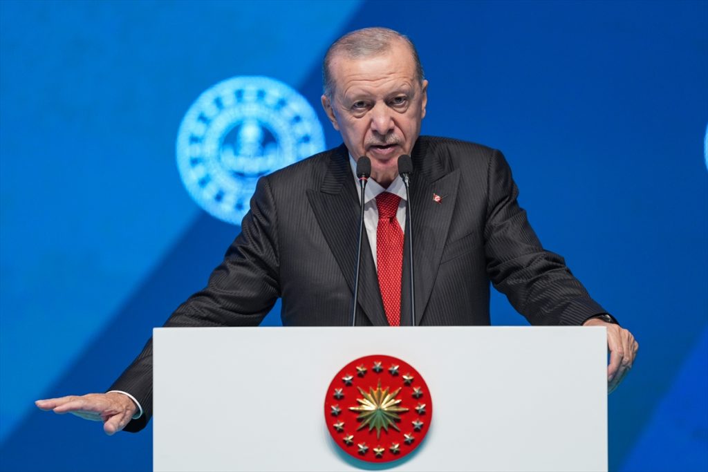 Cumhurbaşkanı Erdoğan: Oyun Platformları Gençleri Zehirliyor