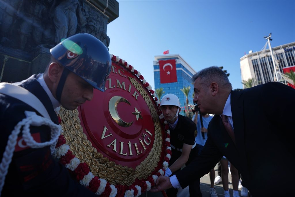 İzmir'in Düşman İşgalinden Kurtuluşunun 102. Yıl Dönümü Kutlandı