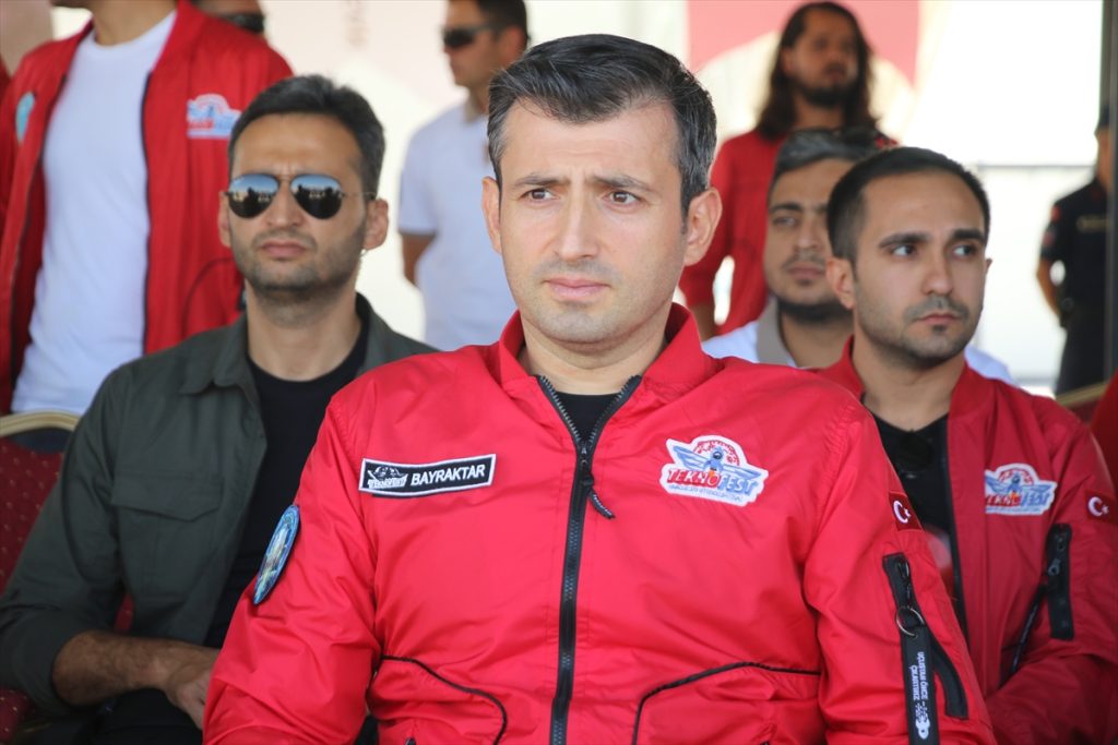 Selçuk Bayraktar'dan Gençlere Mesaj