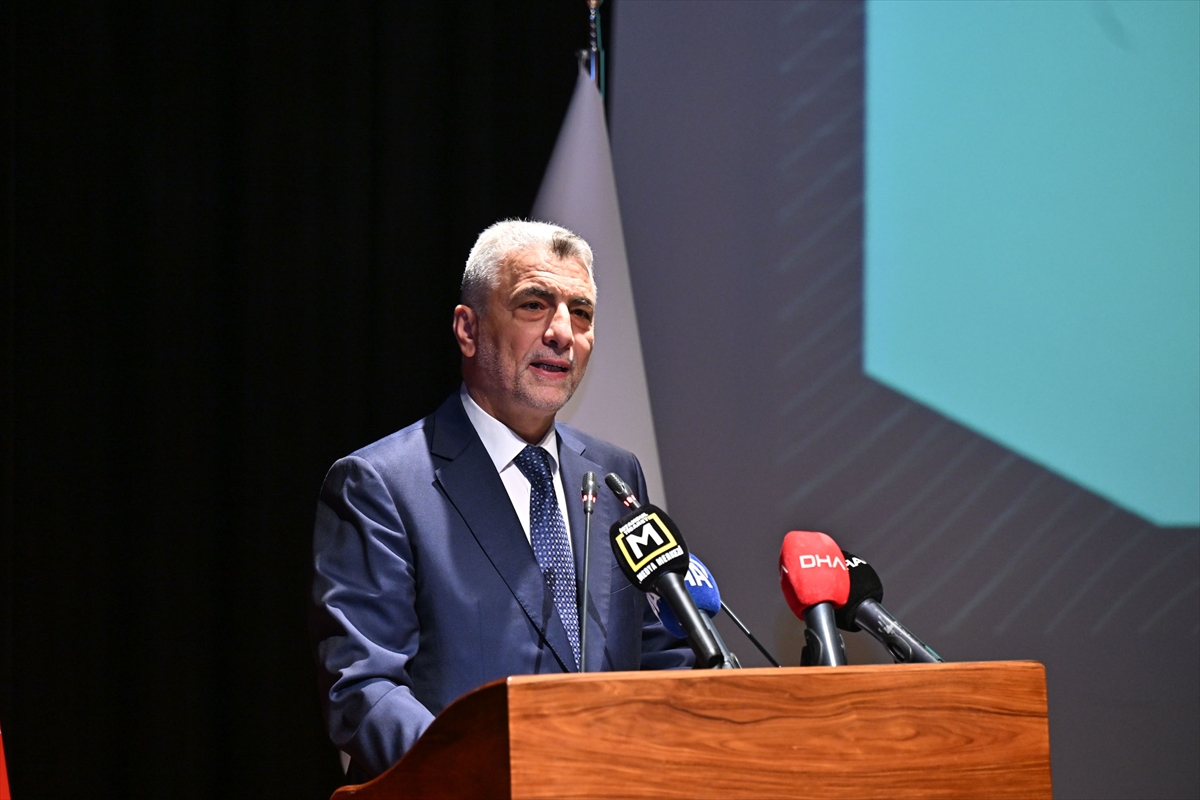 Bakan Bolat, İstanbul Ticaret Üniversitesi’nin “24. Akademik Yıl Açılış Töreni”ne