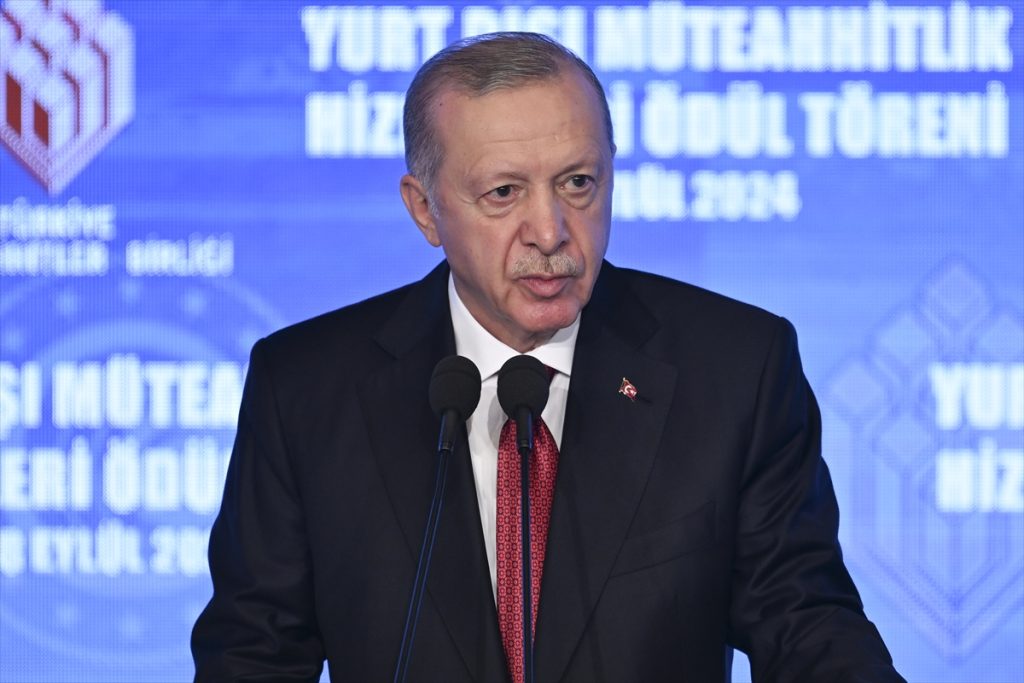 Erdoğan: Anayasa'nın İlk 4 Maddesiyle İlgili Bir Tartışma Yok