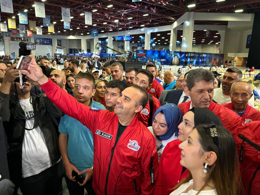 Sanayi ve Teknoloji Bakanı Kacır, TEKNOFEST'te Konuştu