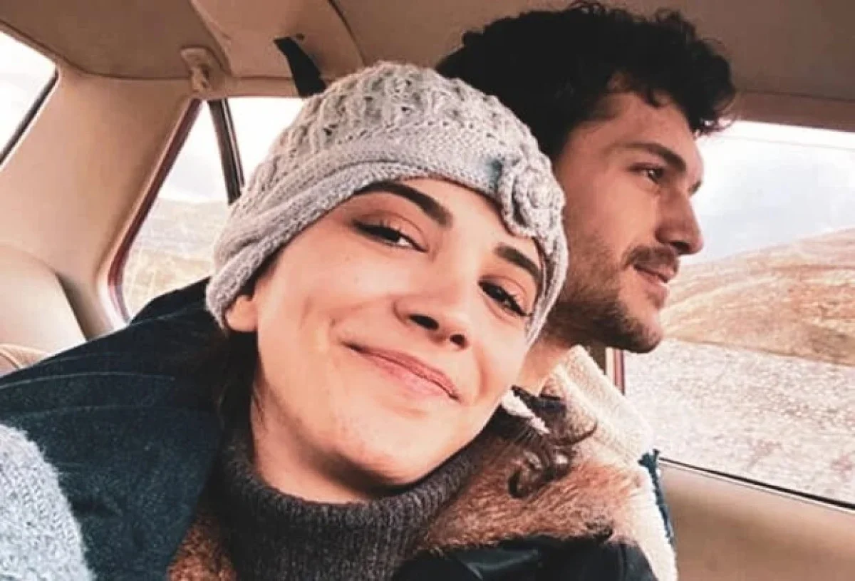 Alperen Duymaz’ın Çocukluk Aşkı ve Gözlerden Uzak Evliliği: Kübra Kelkit ile Dört Yıllık Mutluluk