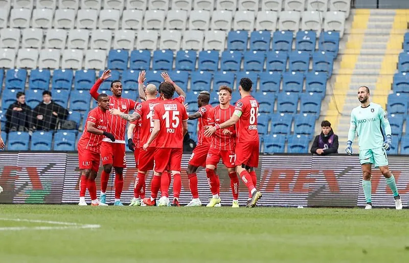CANLI MAÇ İZLE Başakşehir Antalyaspor CANLI İZLE ŞİFRESİZ Beın Sport, TARAFTARIUM24 canlı izleme linki
