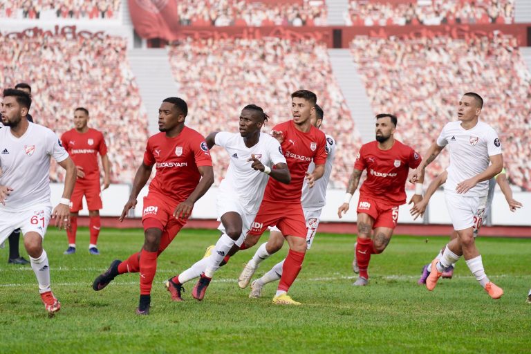 Boluspor-Pendikspor maçını ŞİFRESİZ donmadan CANLI İZLE, TRT SPOR CANLI YAYIN TV Boluspor - Pendikspor maçı ne zaman?