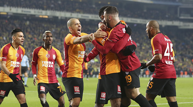 Fenerbahçe Galatasaray Derbisi: 1-3 (Geniş Maç Özeti ve Gollerin Detayları)