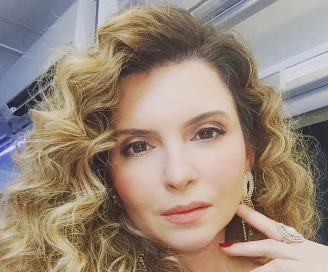 Kör Nokta Perihan'ı Aylin Kabasakal Bakın Kimdir? İşte Aylin Kabasakal’ın Canlandırdığı Karakterin Hikayesi Aylin Kabasakal Kimdir?