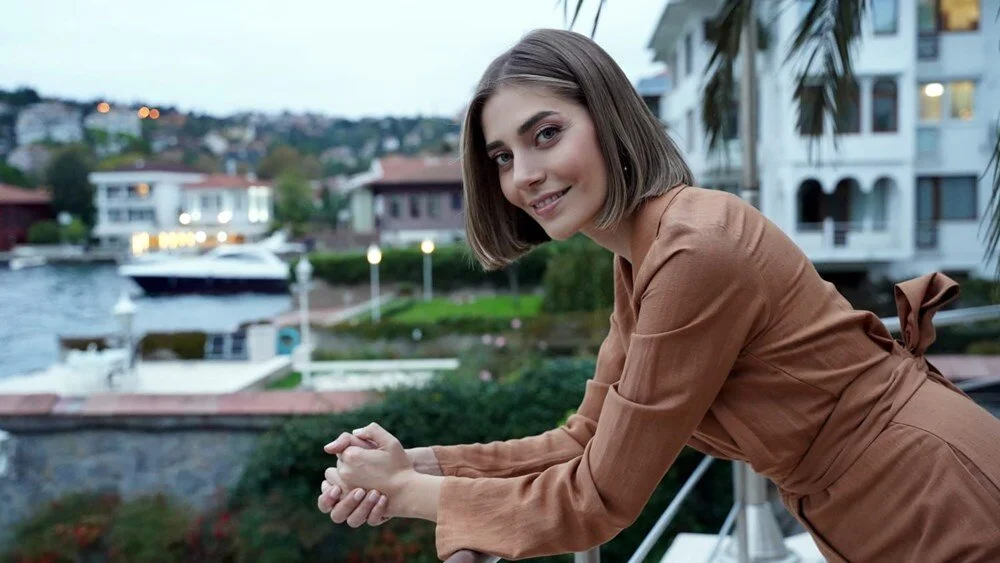Yalı Çapkını'nda Büyük Şok: Öznur Serçeler Diziden Ayrıldı!