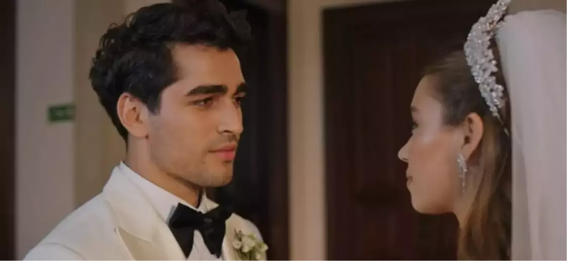 Yalı Çapkını Fragman 3. Sezon: Seyran Yeni Evliliğiyle Geri Dönüyor! Ferit ve Akın Şokta, İşte Yeni Eşi Sinan