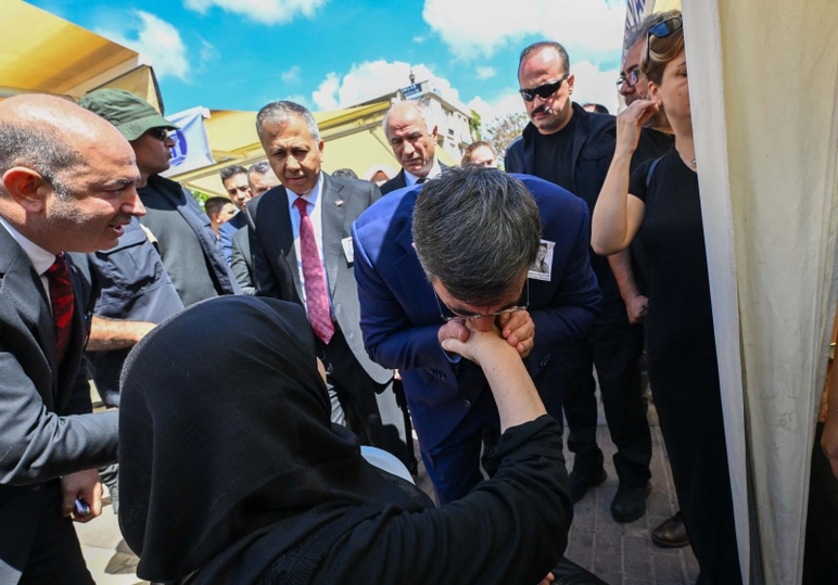 Şehit Ayşenur Ezgi Eygi Son Yolculuğuna Uğurlandı