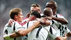 Trendyol Süper Lig 6. hafta karşılaşmasında Beşiktaş, sahasında Eyüpspor’u 2-1