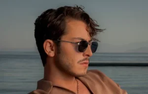 Kimler Geldi Kimler Geçti dizisi, güçlü oyuncu kadrosuyla izleyicilerin beğenisini