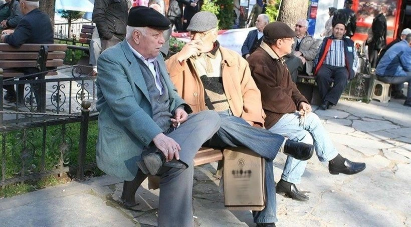 Milyonlarca Emekliyi Bekleyen Üçlü Maaş Artışı: Enflasyon, Refah Payı ve Taban Maaş Düzenlemesi