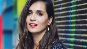 &nbsp; Kimler Geldi Kimler Geçti dizisi, kadrosunda güçlü oyuncularla dikkat