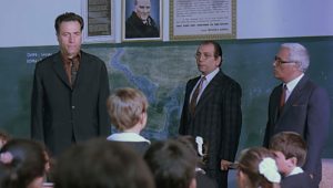Öğretmen filmi izle! 1988 yılında vizyona giren Öğretmen filmi, Kemal