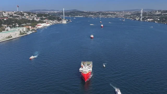 İstanbul Boğazı’nda gemi trafiği çift yönlü askıya alındı. Ulaştırma ve