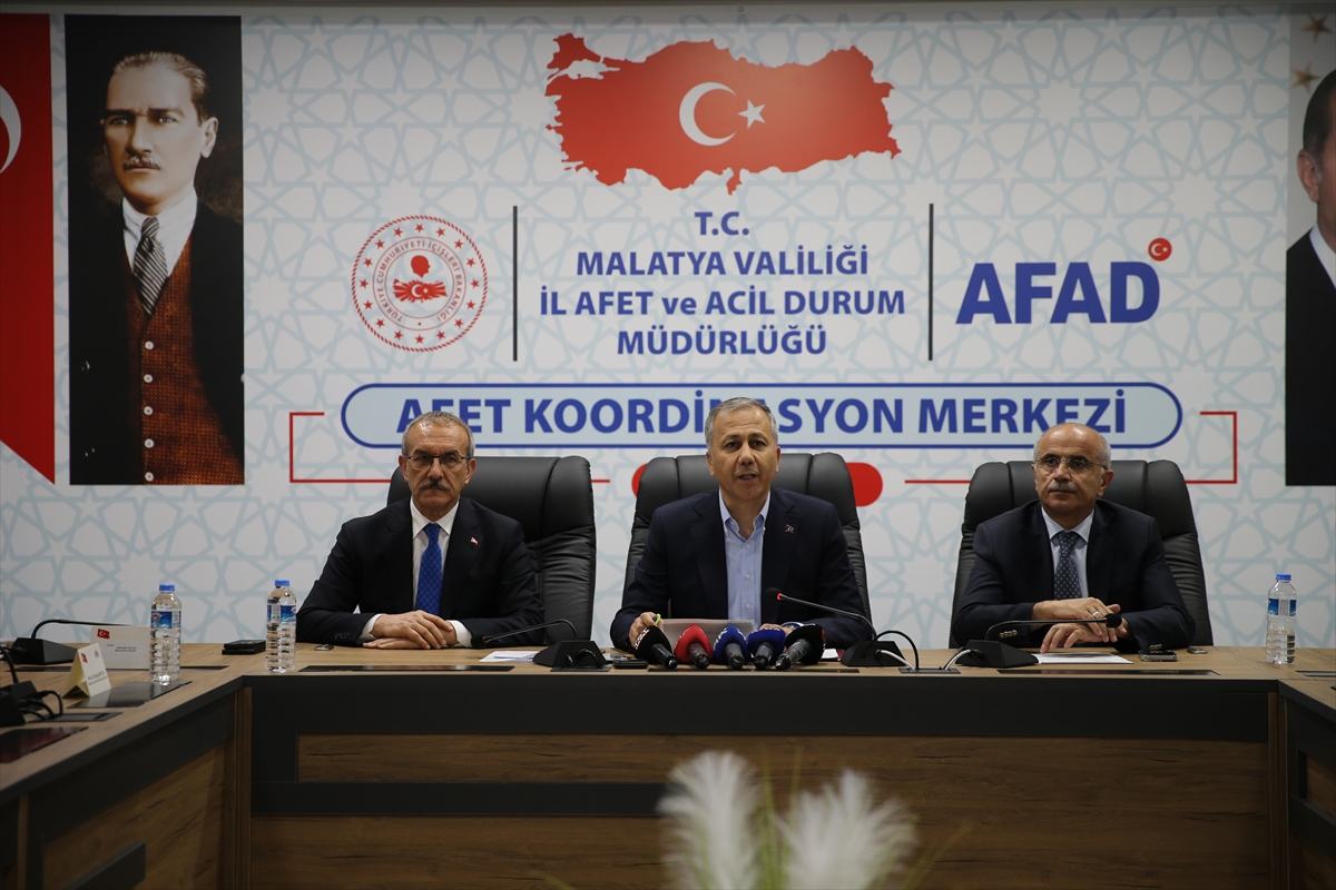 Bakan Yerlikaya, merkez üssü Malatya’nın Kale ilçesi olan 5,9 büyüklüğündeki