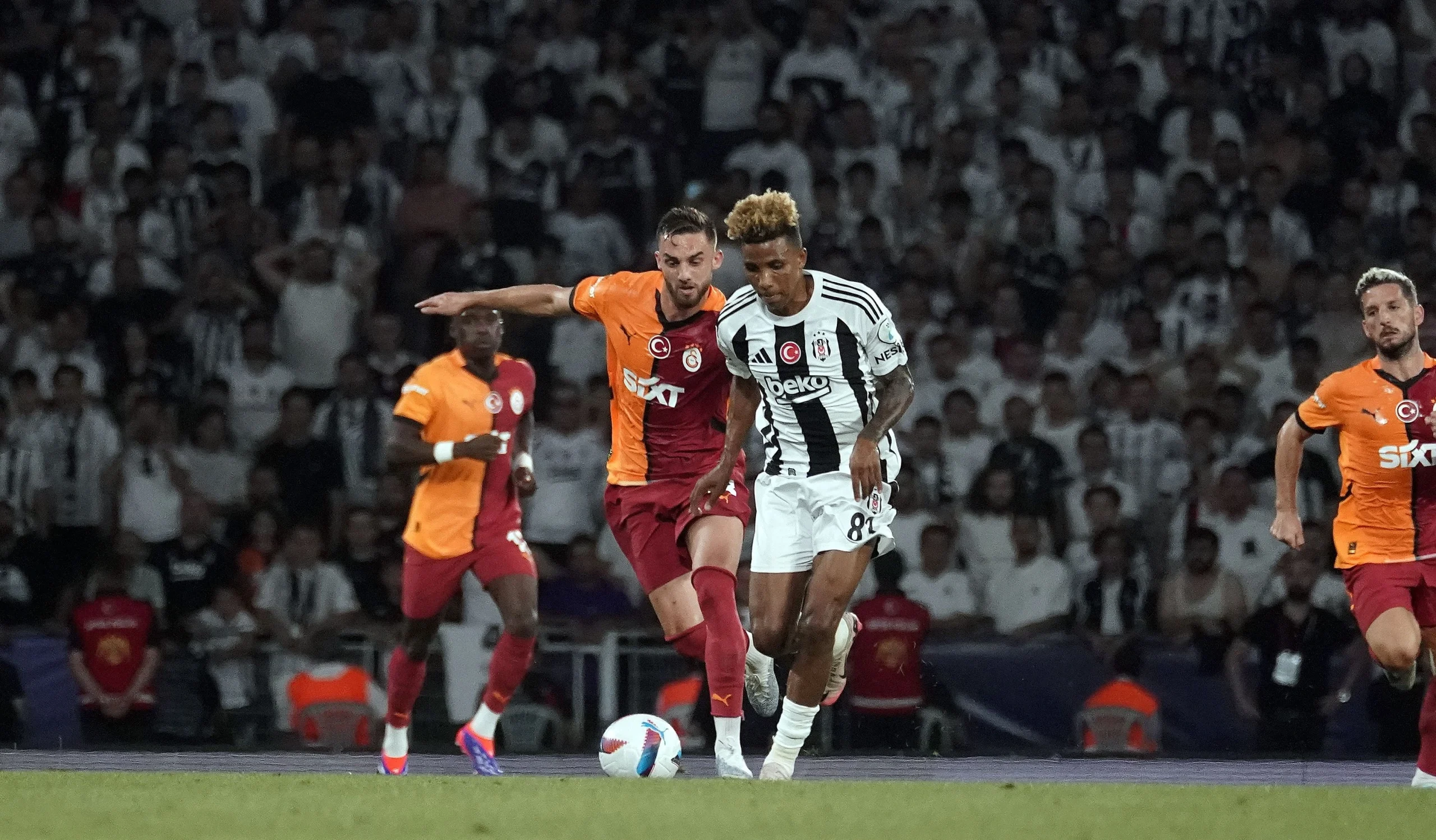 Trendyol Süper Lig’in 10. haftasında Galatasaray ile Beşiktaş, pazartesi günü