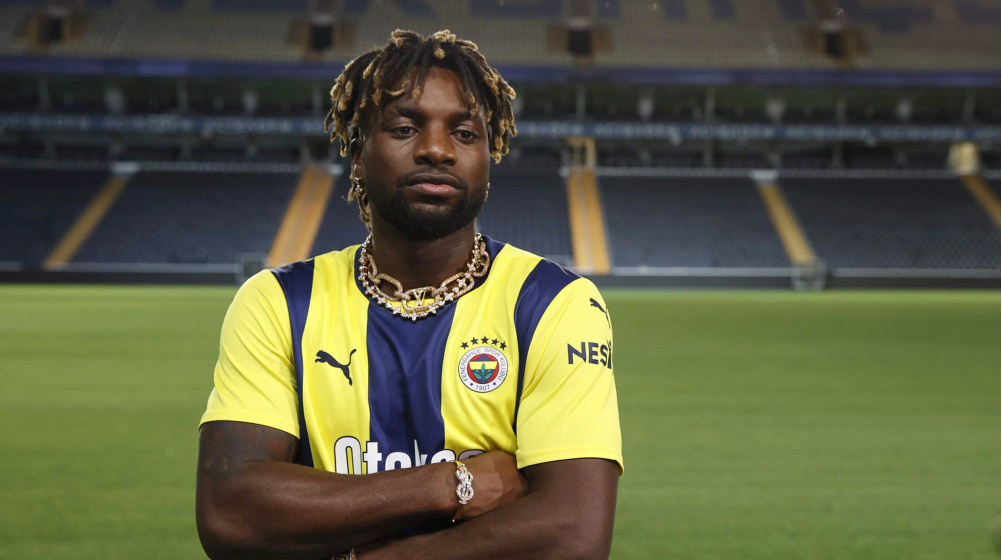   Süper Lig’de şampiyonluk mücadelesi veren Fenerbahçe, sezon başında flaş