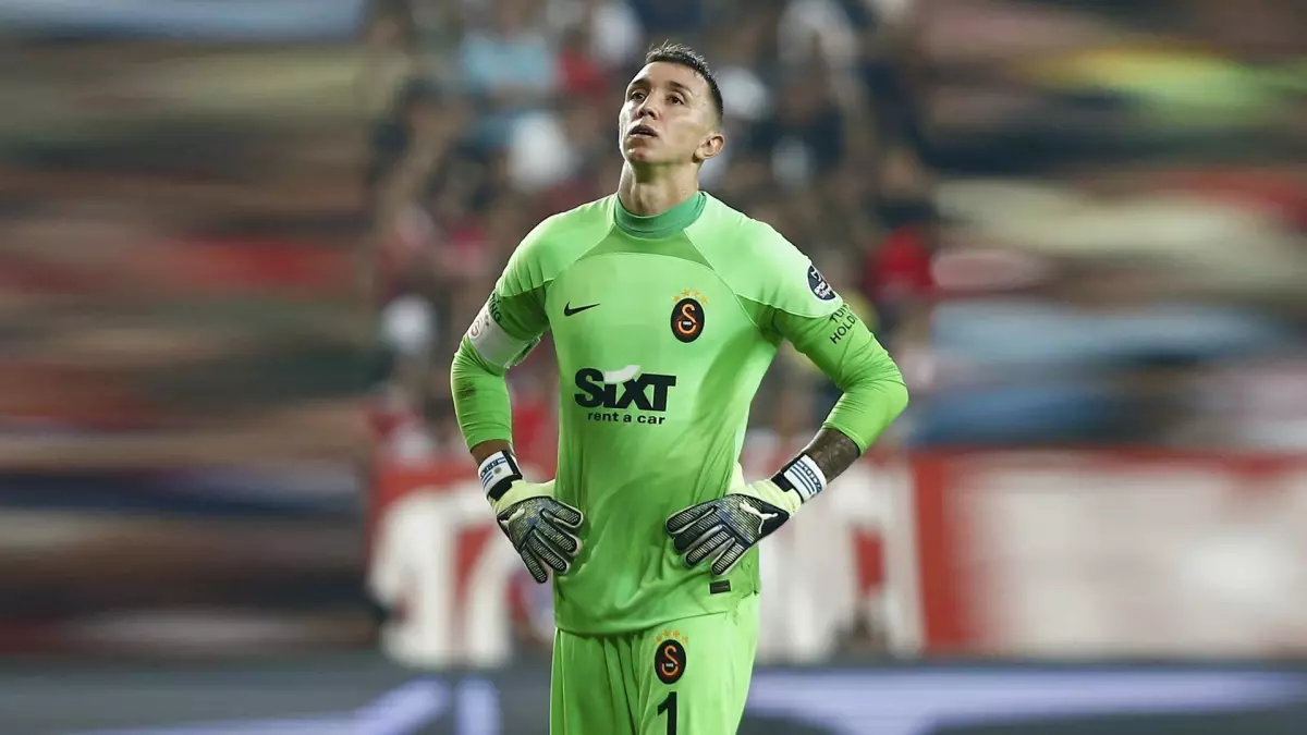 Fernando Muslera Kaç Yaşında, Evli mi, Hangi Ülkenin Vatandaşı? Fernando Muslera Galatasaray'a Ne Zaman Transfer Oldu, Sözleşmesi Ne Zaman Bitiyor?