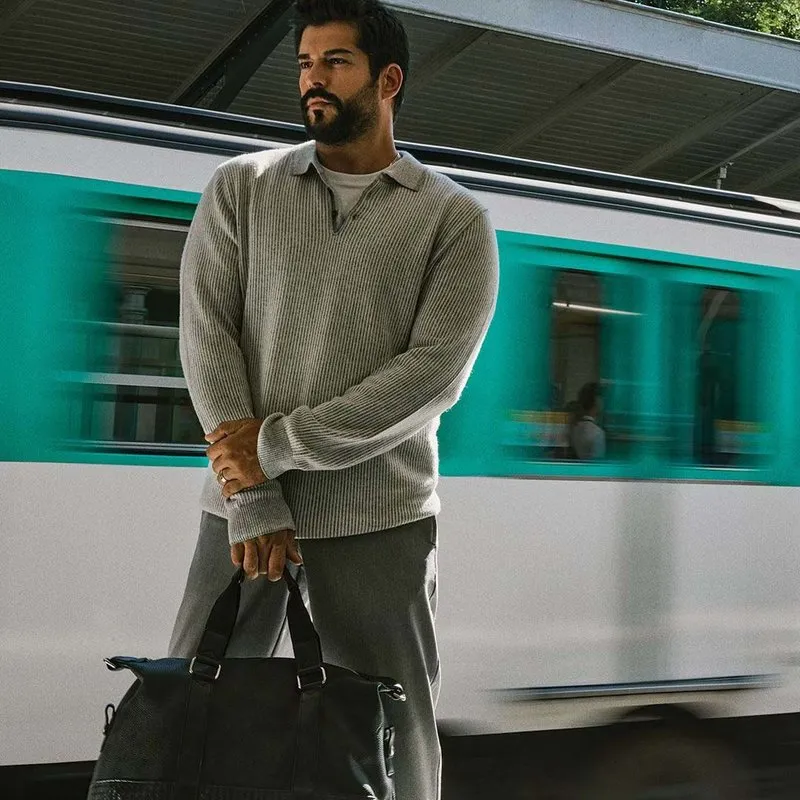 Burak Özçivit'ten Samimi Açıklamalar: “Aile Benim İçin Her Şeydir”