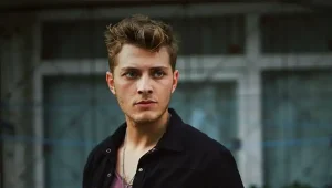 Burak Tozkoparan kimdir? Bu sorunun cevabı, özellikle Siyah Kalp dizisinin