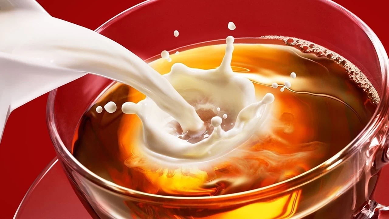 Çaya Süt Eklemek Hangi Ülkeye Ait? Sütlü Çay Nasıl Yapılır, Sağlıklı mı, Faydaları Nelerdir?
