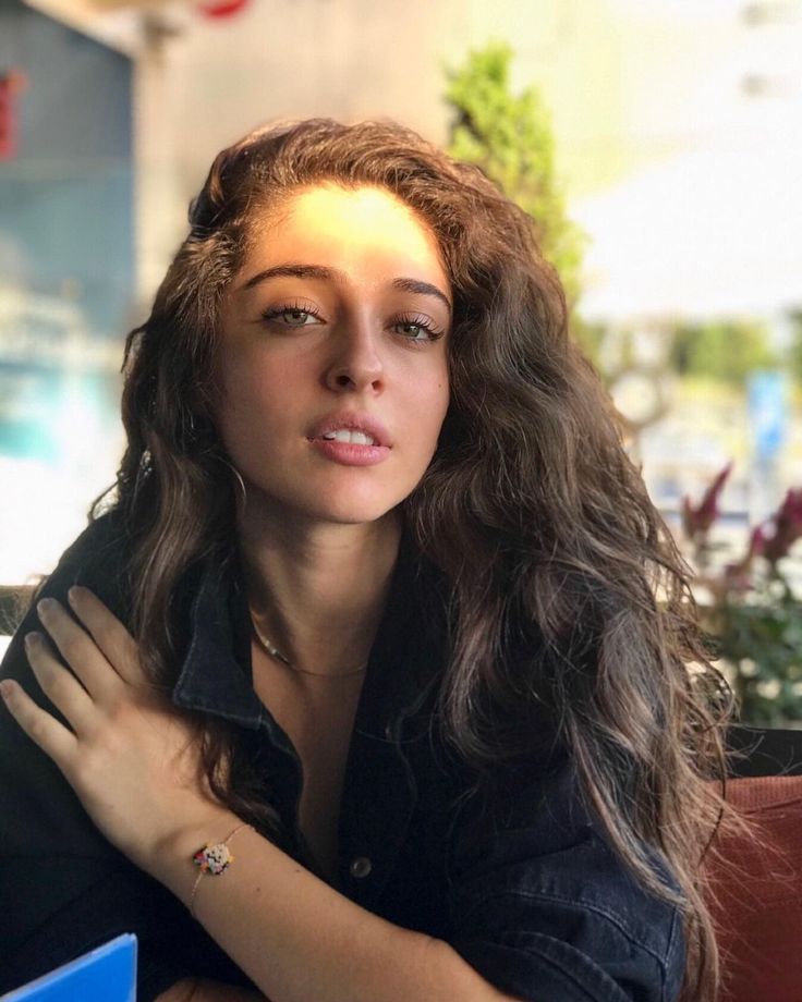 Leyla Dizisinin Leyla'sı Kimdir, Gerçek Adı Nedir? Cemre Baysel Boyu, Kilosu, Yaşı, Sevgilisi Kim ve Hangi Dizilerde Oynadı?