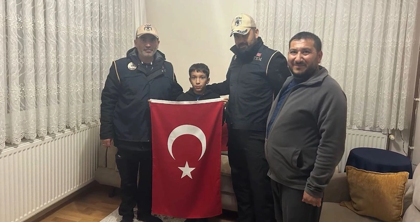 İl Emniyet Müdürlüğü ekipleri Kocasinan ilçesi Yeni Mahalle’de bulunan bir